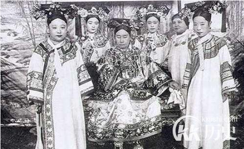 清朝历史上的东太后和西太后分别是谁？