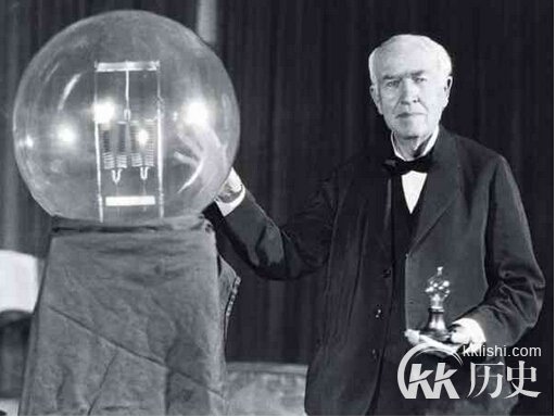 电灯是谁发明的?电灯的发明者是谁