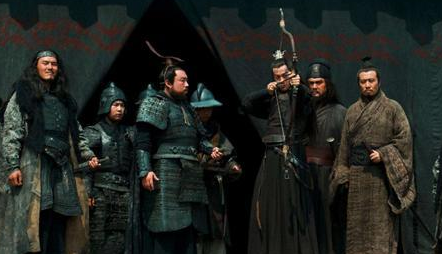 历史上关羽和吕布相比 两人谁强谁弱