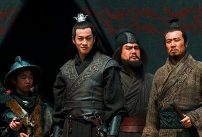 吕布亲自击杀了哪些名将