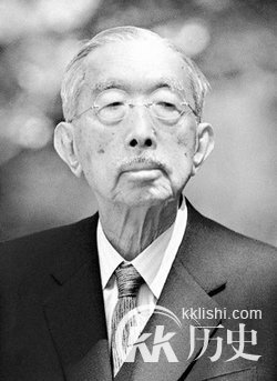 二战日本战败后裕仁天皇为何没退位
