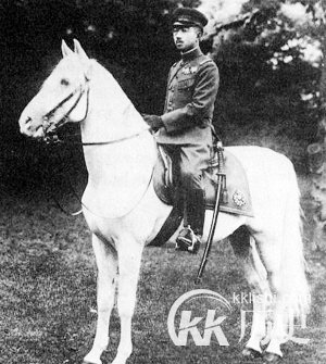 二战日本战败后裕仁天皇为何没退位
