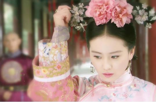 循贵妃进宫就得盛宠,无儿无女被封贵妃,比乾隆小47岁