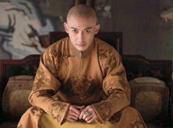 退休官员向乾隆递上一道奏折，乾隆却下令“绞立决”