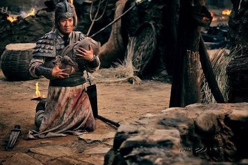 长坂坡一战刘备虽然救回了自己的儿子，却抛弃了自己的两个女儿