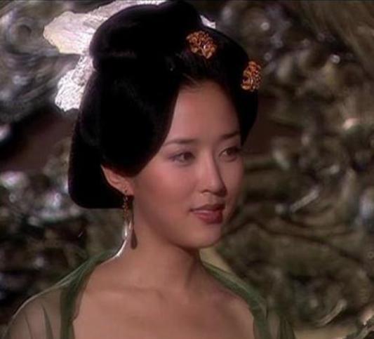 小妾将正室赶出家门,正室后来生下一女成古代最伟大的皇后之一