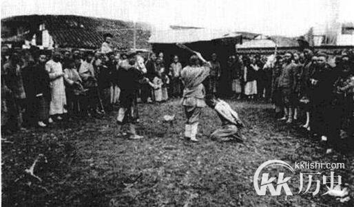 揭秘古代刑具：清末让人不忍直视的刑具（组图）