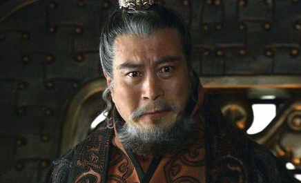 袁绍本来有一次击败曹操的机会 因为面子问题错失良机