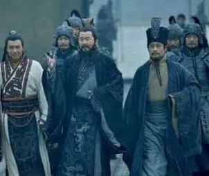 荀彧最后会受到曹操的猜忌的原因是什么