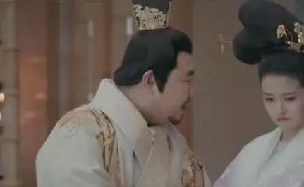 历史上最胖的皇帝 连结实的龙椅都能一屁股坐坏