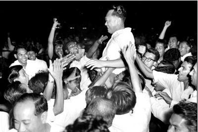 李光耀先生和陈嘉庚先生相比 谁将更可能千古流芳