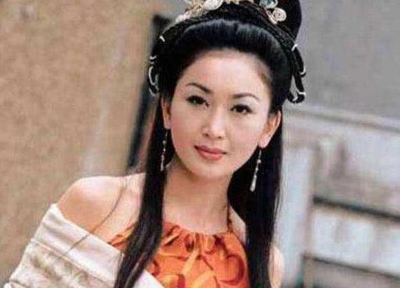 妲己出生引发异相,为何群妖跪拜?因为这件事让她报复社会