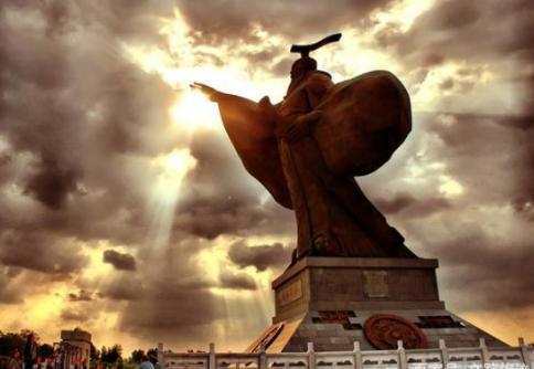 主父偃被诛九族的原因是什么