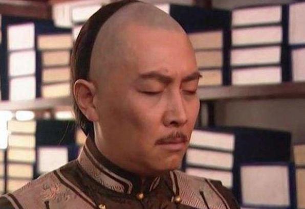 第一次见到12岁的乾隆,康熙惊得放下酒杯