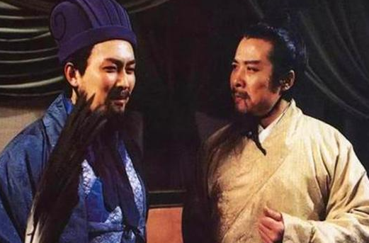 夷陵之战导致蜀汉走向衰落,为何诸葛亮没有劝刘备呢