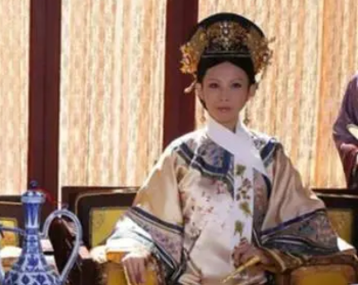 孝敬宪皇后在无子无宠的情况下，为何还能稳坐中宫之位