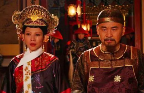 孝敬宪皇后在无子无宠的情况下，为何还能稳坐中宫之位