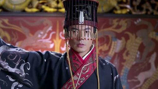 公孙述自称“白帝”，与刘秀争天下最后惨遭灭族