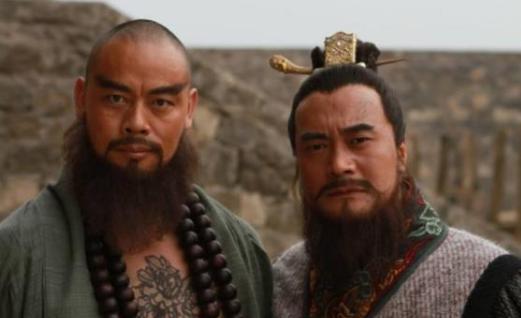 卢俊义被骗上梁山时,宋江为何要安排8大好汉跟他比拼