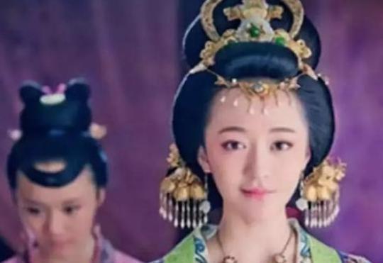 阴皇后：十三岁进宫十七岁封皇后，最后自己作死