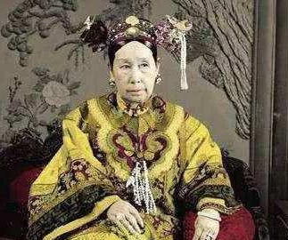 清朝时期出现的黄马褂是何作用