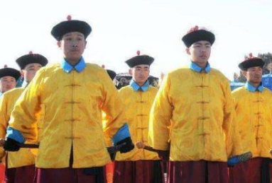 清朝时期出现的黄马褂是何作用