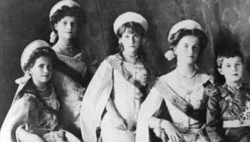 庚子赔款之后慈禧收到了来自俄国的一张全家福,从此审美大变!