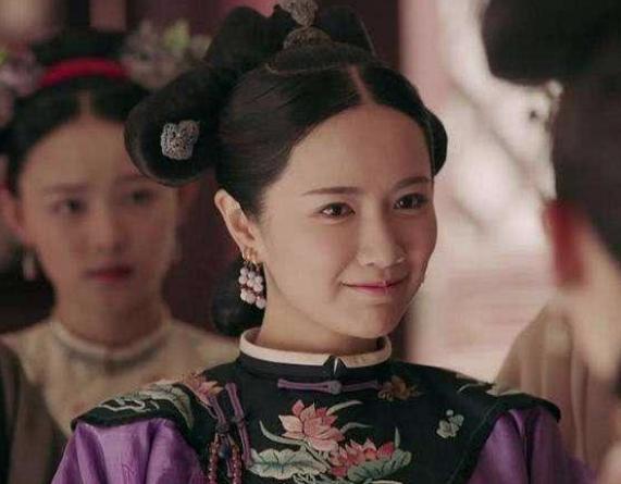 她比乾隆小47岁，天天被翻牌子却未生一子