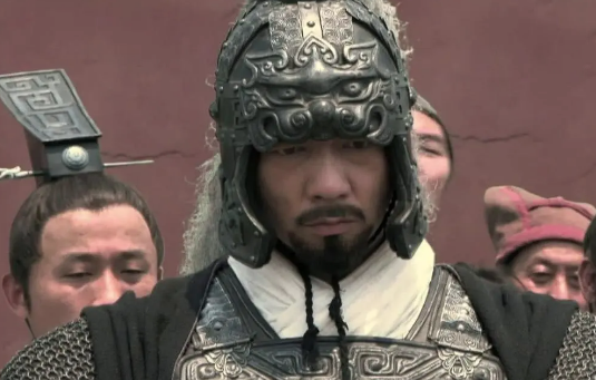 他是战国最悲剧的名将，最后因功高震主被赐死