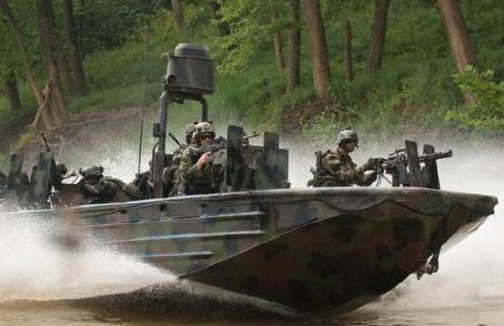 三角洲部队和同门师弟海豹六队相比 谁才是美国特种部队的首把交椅