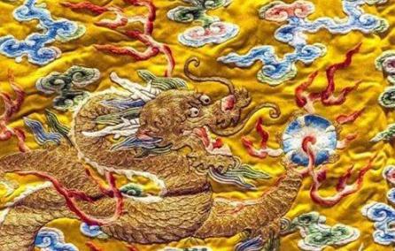 龙袍一定是黄色的吗