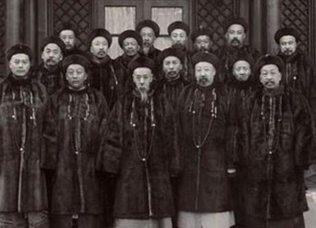 清朝一品官员相比 在京城的和地方官的区别在什么地方