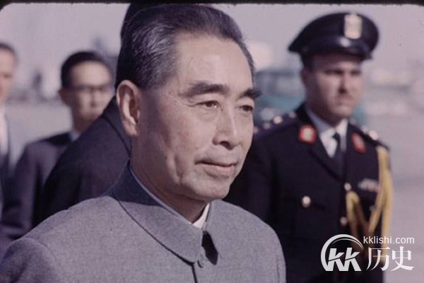 揭秘周恩来九大遗愿 曾经让邓小平忍一忍
