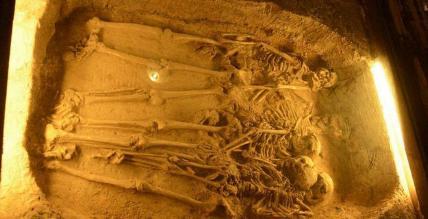 盘点历史上殉葬最为残忍的几个皇帝 他的陪葬这就一百多人