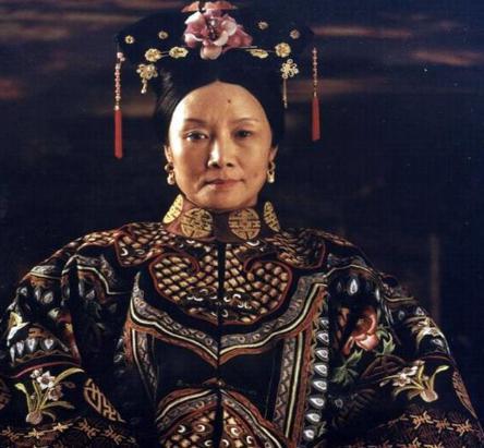 清朝内务府到底有多腐败 敲诈皇帝不说还将龙椅都偷了