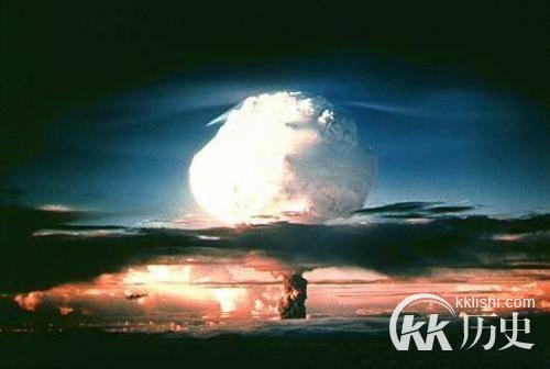 揭秘中国氢弹爆炸内幕:飞行员忘记投弹