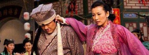 俗语“英雄难过美人关”,后半句是什么?多数女人的通病!