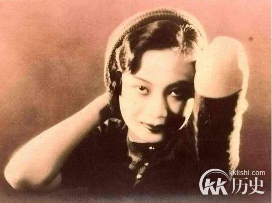 张学良与胡蝶什么关系 918当晚张学良和胡蝶在一起?