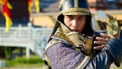 和珅最怕的人不是乾隆!也不是纪晓岚和刘墉,而是他!