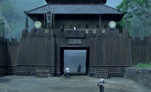 诸葛亮演空城计的时候，司马懿到底有没有识破