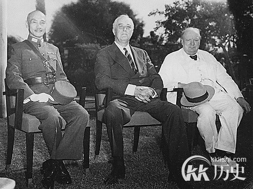 第二次世界大战中的开罗会议出席主要人物是哪几个?