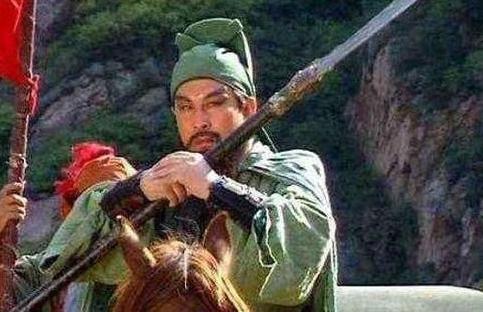 许褚单挑过五虎上将中的哪些人