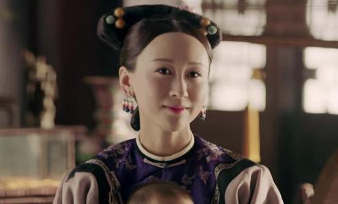 她28岁生下乾隆最喜爱的儿子，却被冷落50年