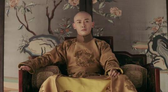 她28岁生下乾隆最喜爱的儿子，却被冷落50年