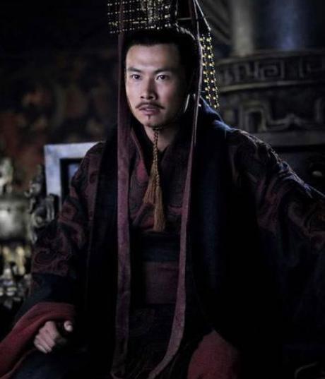 曹魏只传几代就迅速衰落，是因为曹操不会选继承人吗