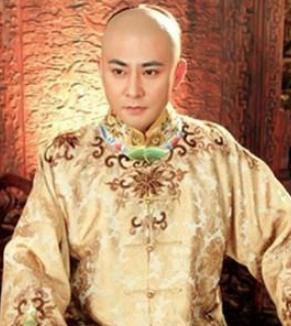 胤礽：1岁时被立为太子，妄自尊大最后被废