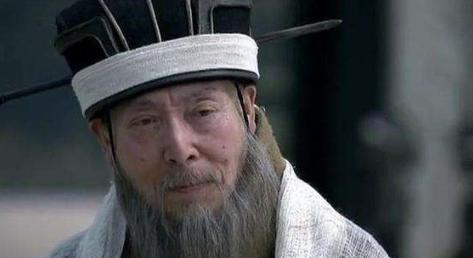 刘备称帝前先后投奔过哪些人