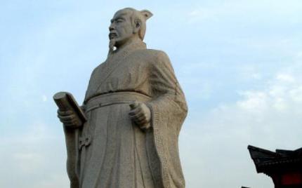 他是齐桓公的专属厨师 为齐桓公能满足吃人肉竟然将儿子给杀了