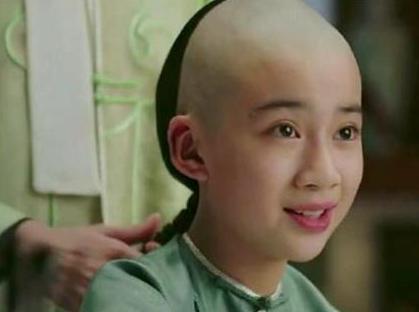 乾隆在明知子嗣不多的情况下还过继儿子 仅仅是政治作秀那么简单吗