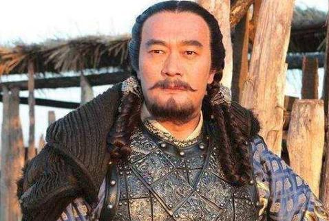 历史告诉我们不要随便评价一个人!杜甫曾在此人身上栽了个跟斗!